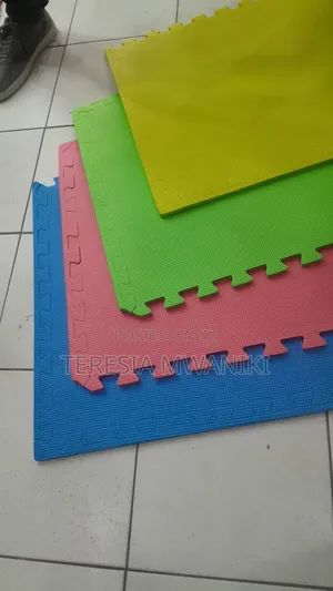 600mm × 600mm Puzzle Mats