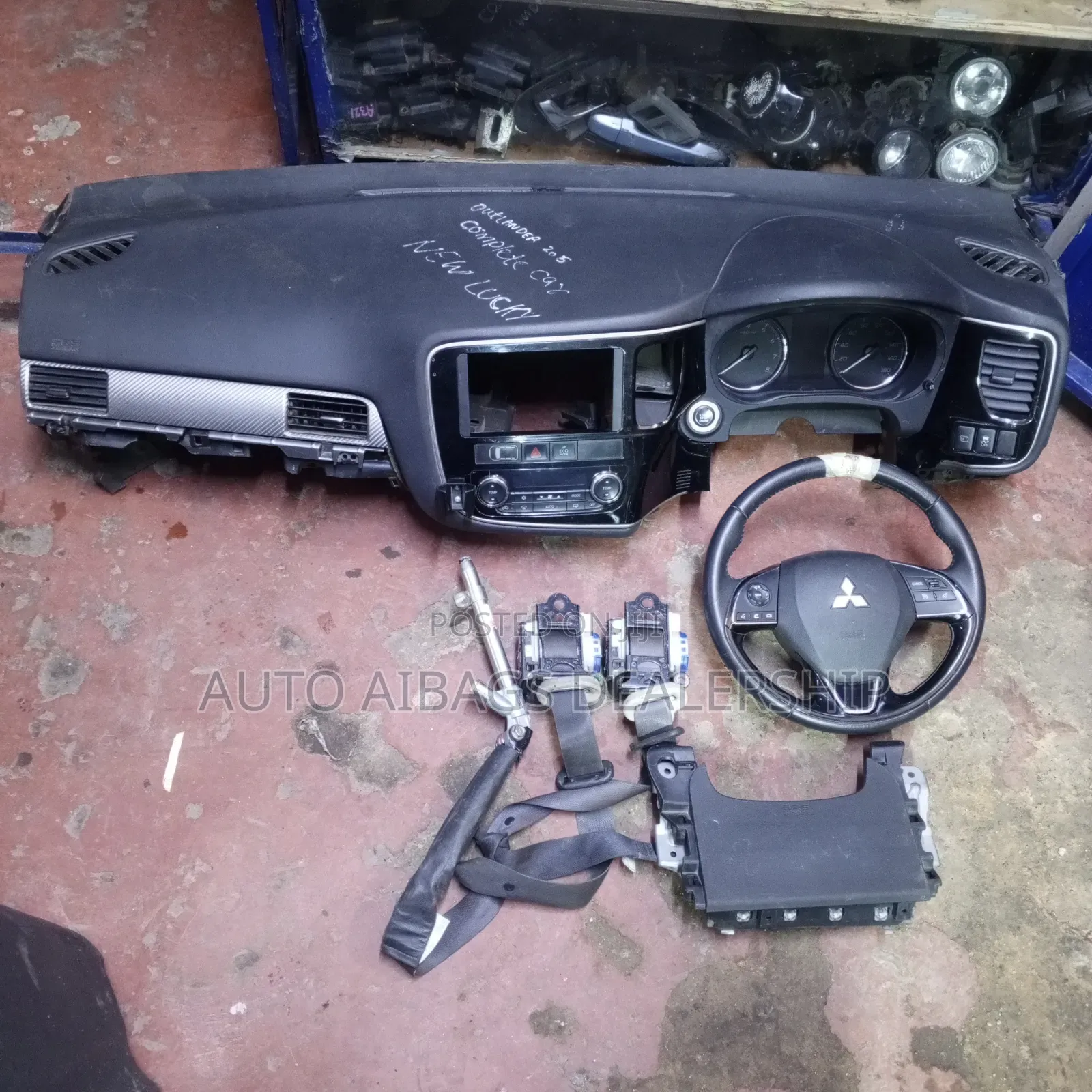 Dashboard With Airbag Mitsubishi Outlander Model 2014