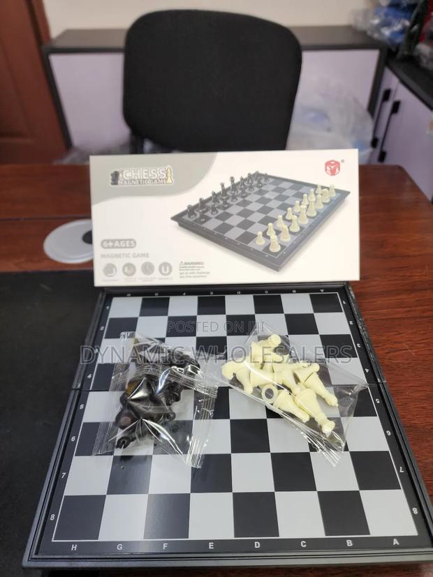 Magnetic Chess Set. - main view