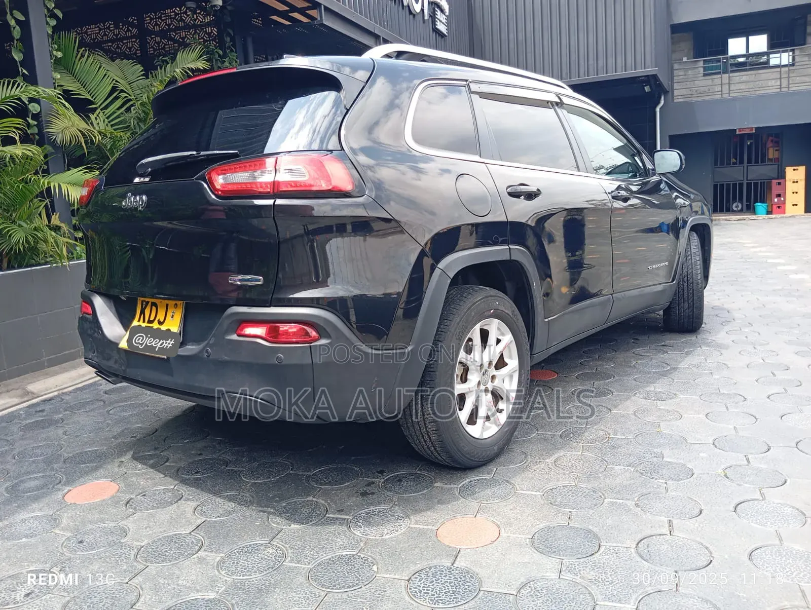 Jeep Cherokee Limited 4dr SUV 4WD (2.4L 4cyl 9A) 2015 Black