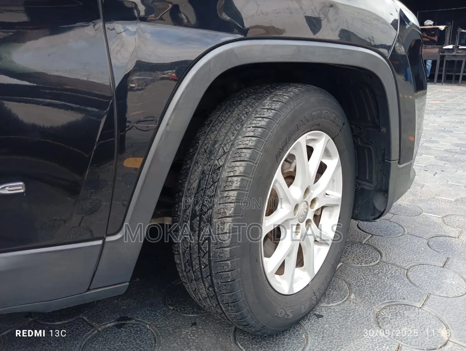 Jeep Cherokee Limited 4dr SUV 4WD (2.4L 4cyl 9A) 2015 Black