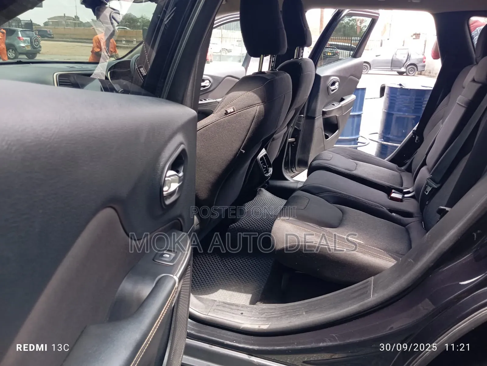 Jeep Cherokee Limited 4dr SUV 4WD (2.4L 4cyl 9A) 2015 Black