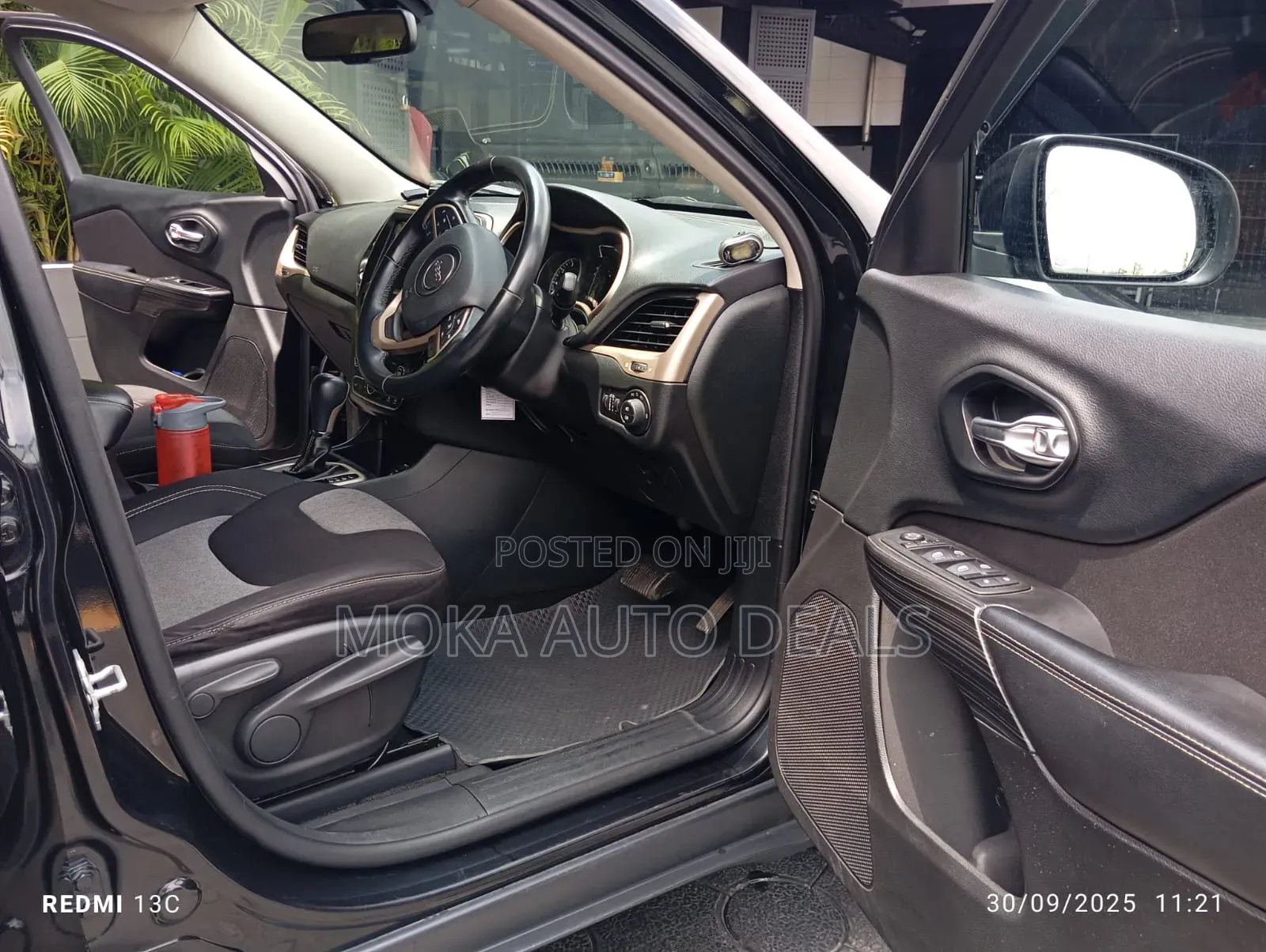 Jeep Cherokee Limited 4dr SUV 4WD (2.4L 4cyl 9A) 2015 Black