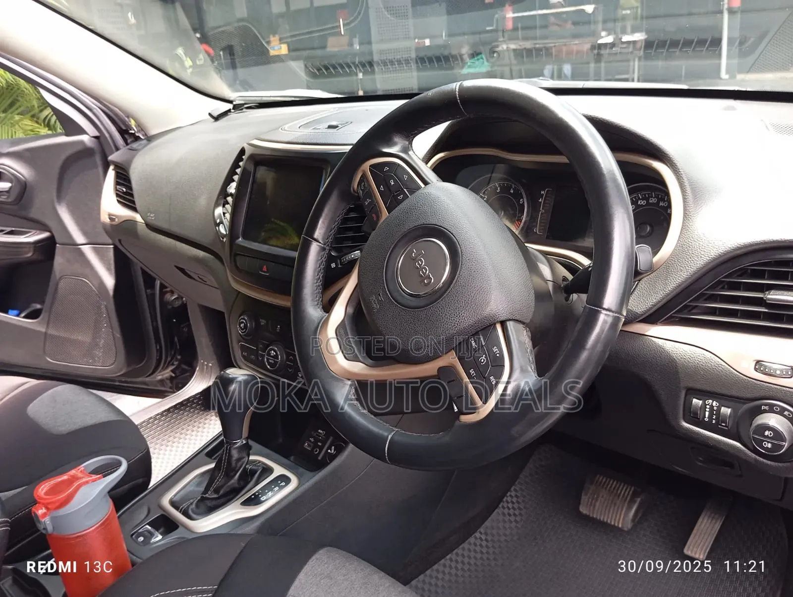 Jeep Cherokee Limited 4dr SUV 4WD (2.4L 4cyl 9A) 2015 Black