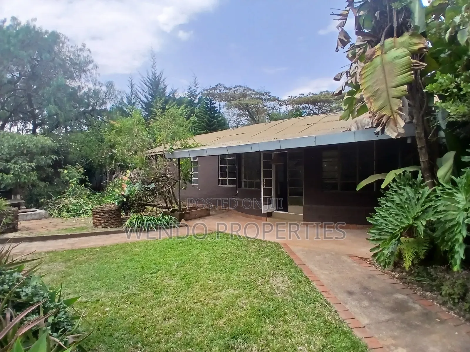 3bdrm Bungalow in Karen for rent