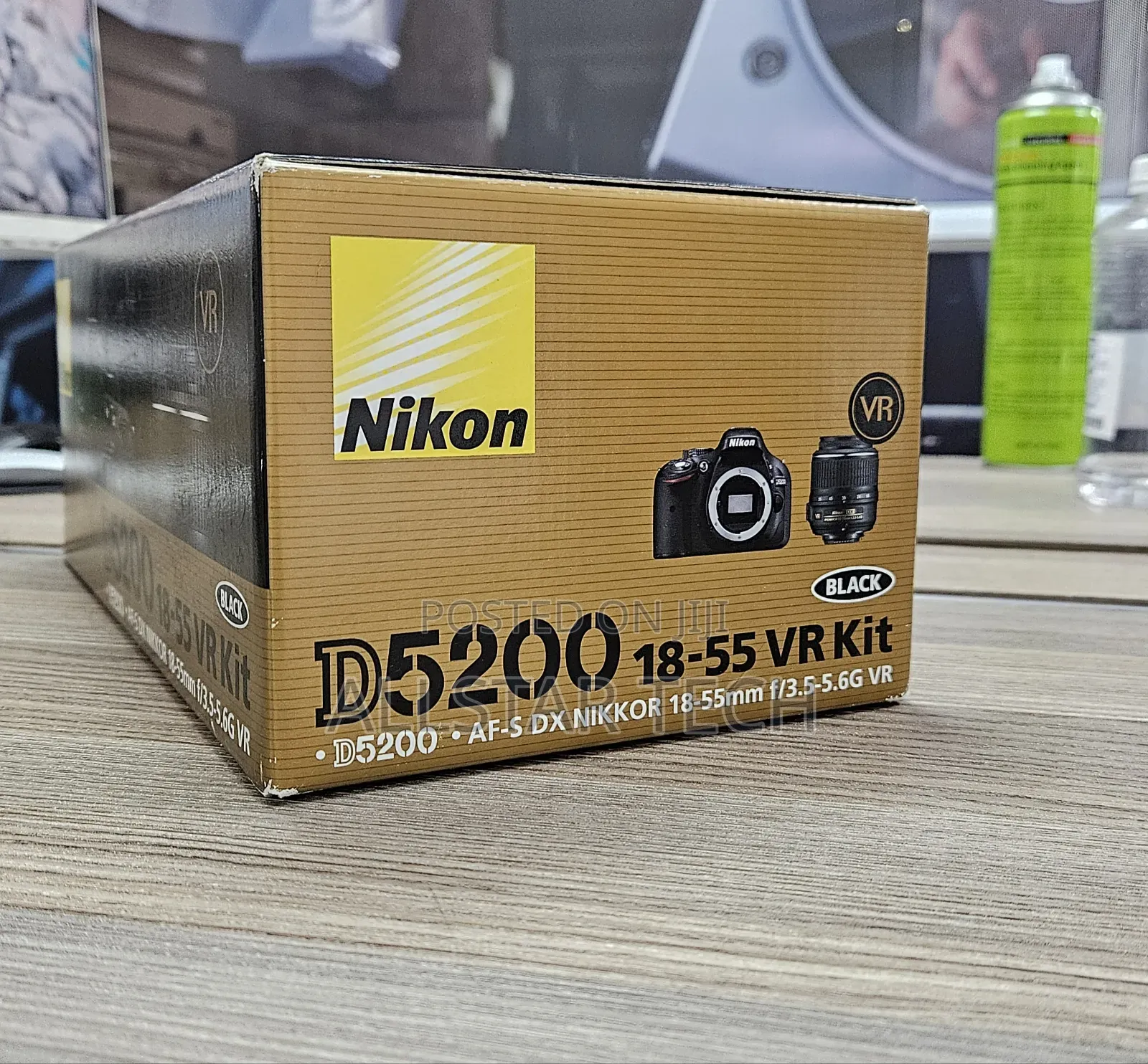 Nikon D5200 Digital SLR Camera Kit With 18-55mm