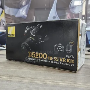 Nikon D5200 Digital SLR Camera Kit With 18-55mm