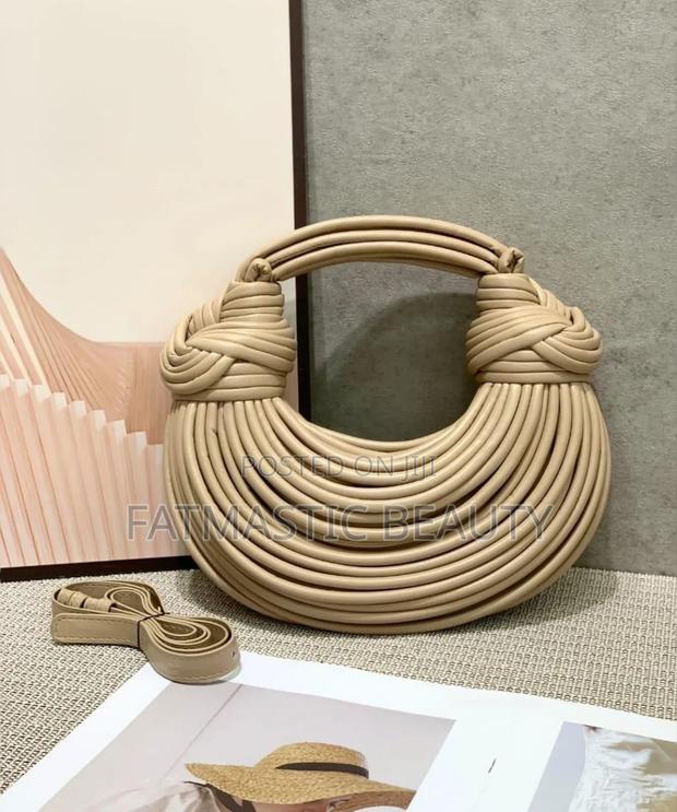 Bottega Handbag Dinner - thumbnail 2