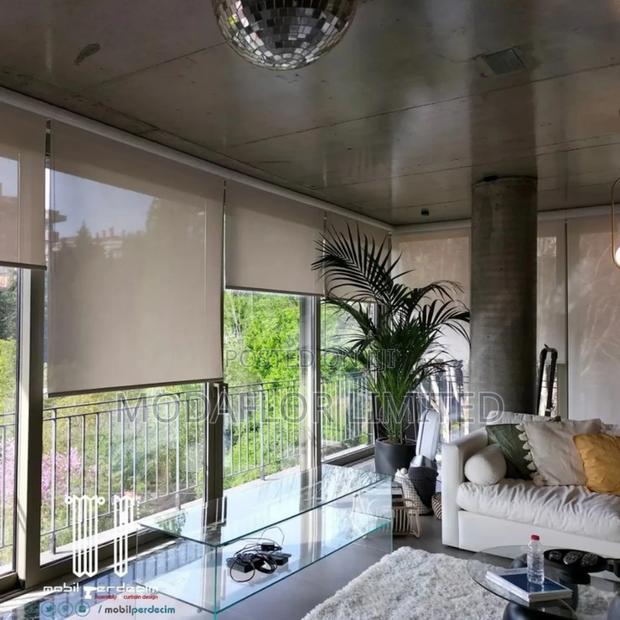 Modern Living Sunscreen Roller Blinds – Stylish Functional 