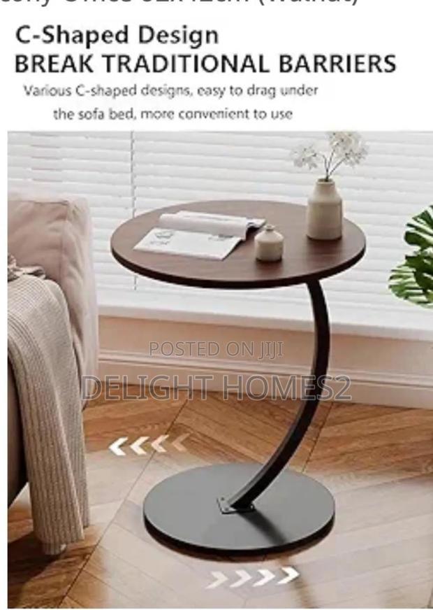 C-Shaped Sidd Stool Table_hh