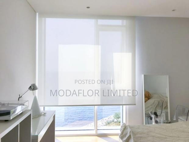 Stylish Sunscreen Roller Blinds – Transform Your Windows Instantly - main view