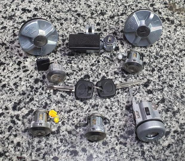 Landcruiser Metal Door Locks Full Set