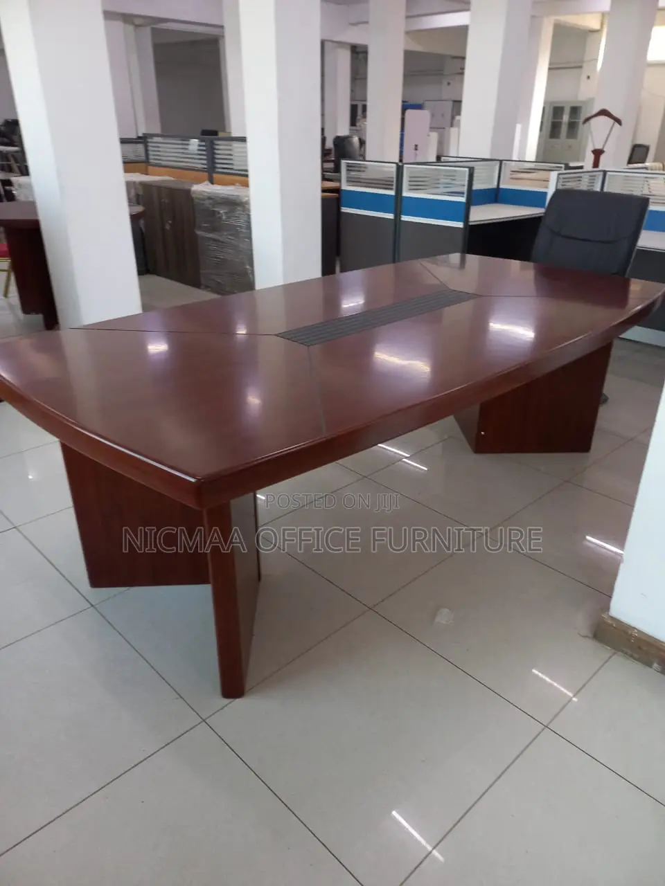 Executive Gloss-Finish Boardroom Table