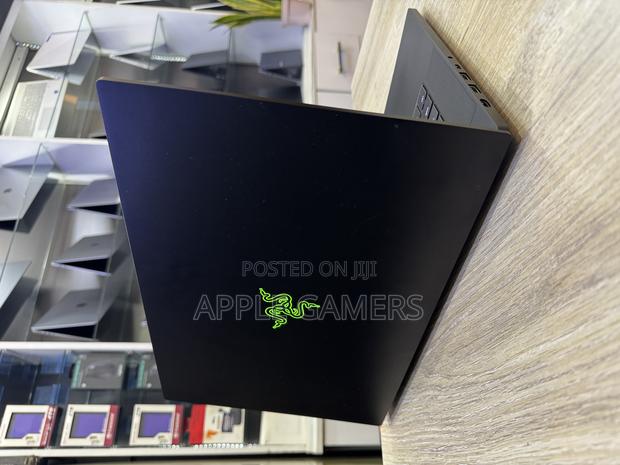 Laptop Razer Blade Advanced 32GB Intel Core I7 SSD 1T - thumbnail 3