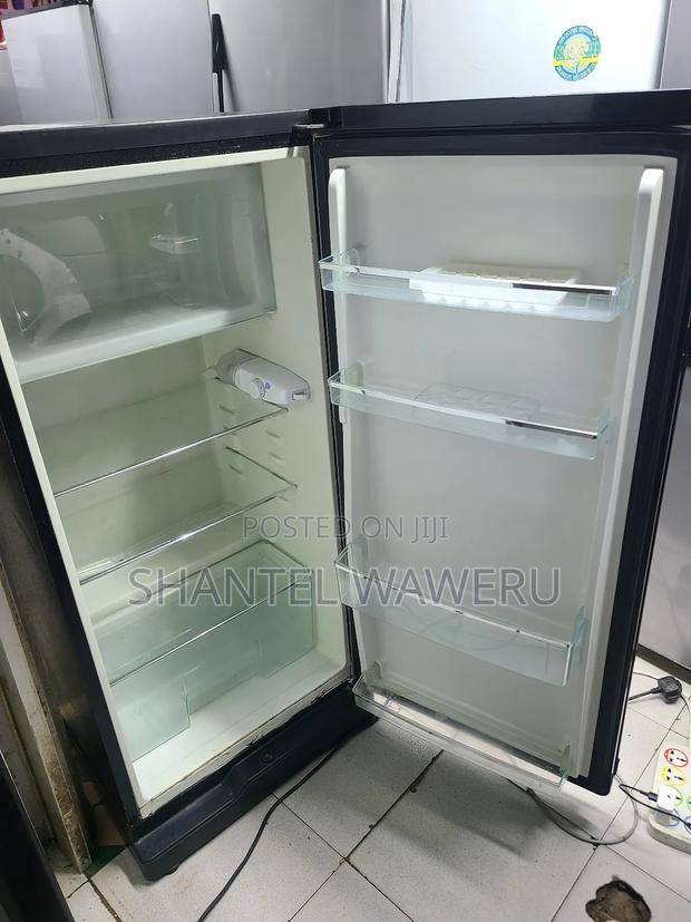 Ramtoms Single Refrigerator/200litres One Dor