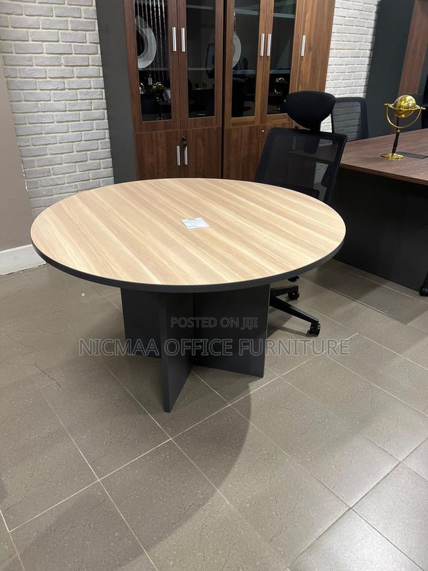Executive Elegance Modern Round Table - main view