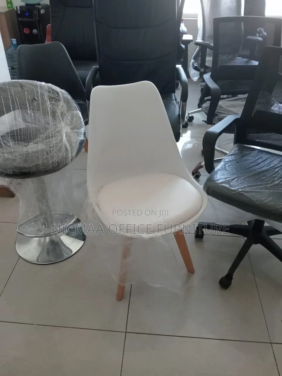 Scandinavian Elegance for Home or Office Eames Seat
