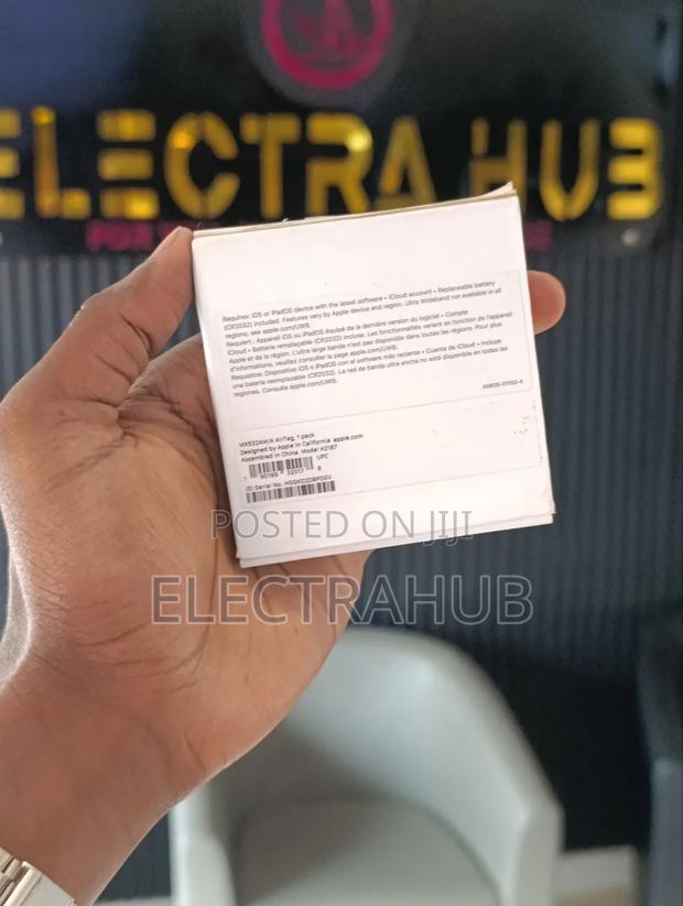 Apple Airtag Used 6 Months With a Box - thumbnail 2