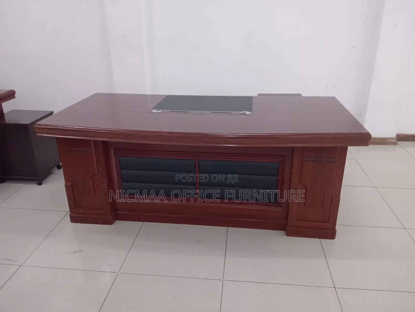 Ideal for Managers Directors Executive Wooden Desk