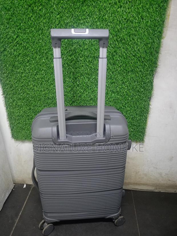 Smal Size Suitcase - thumbnail 2