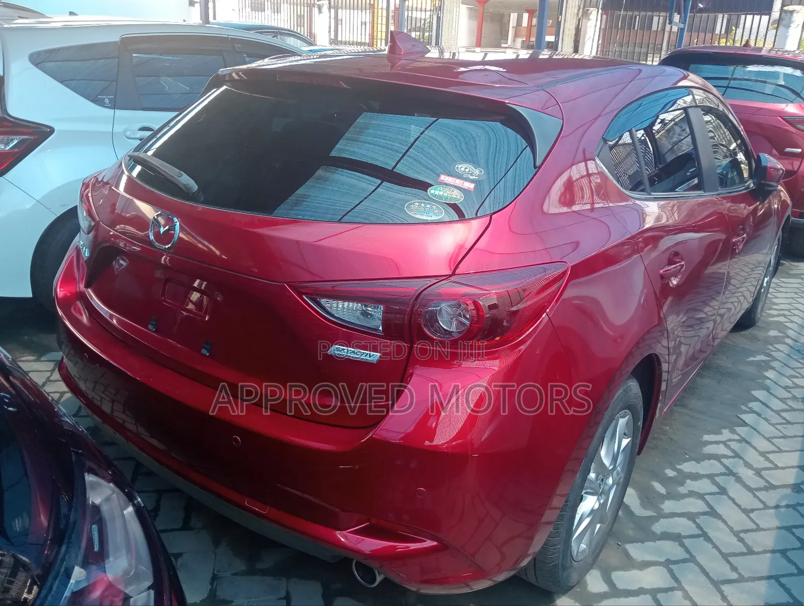 Mazda Axela 2019 Maroon