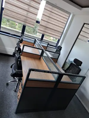4-Way Modern, Collaborative Ergonomic Workstation