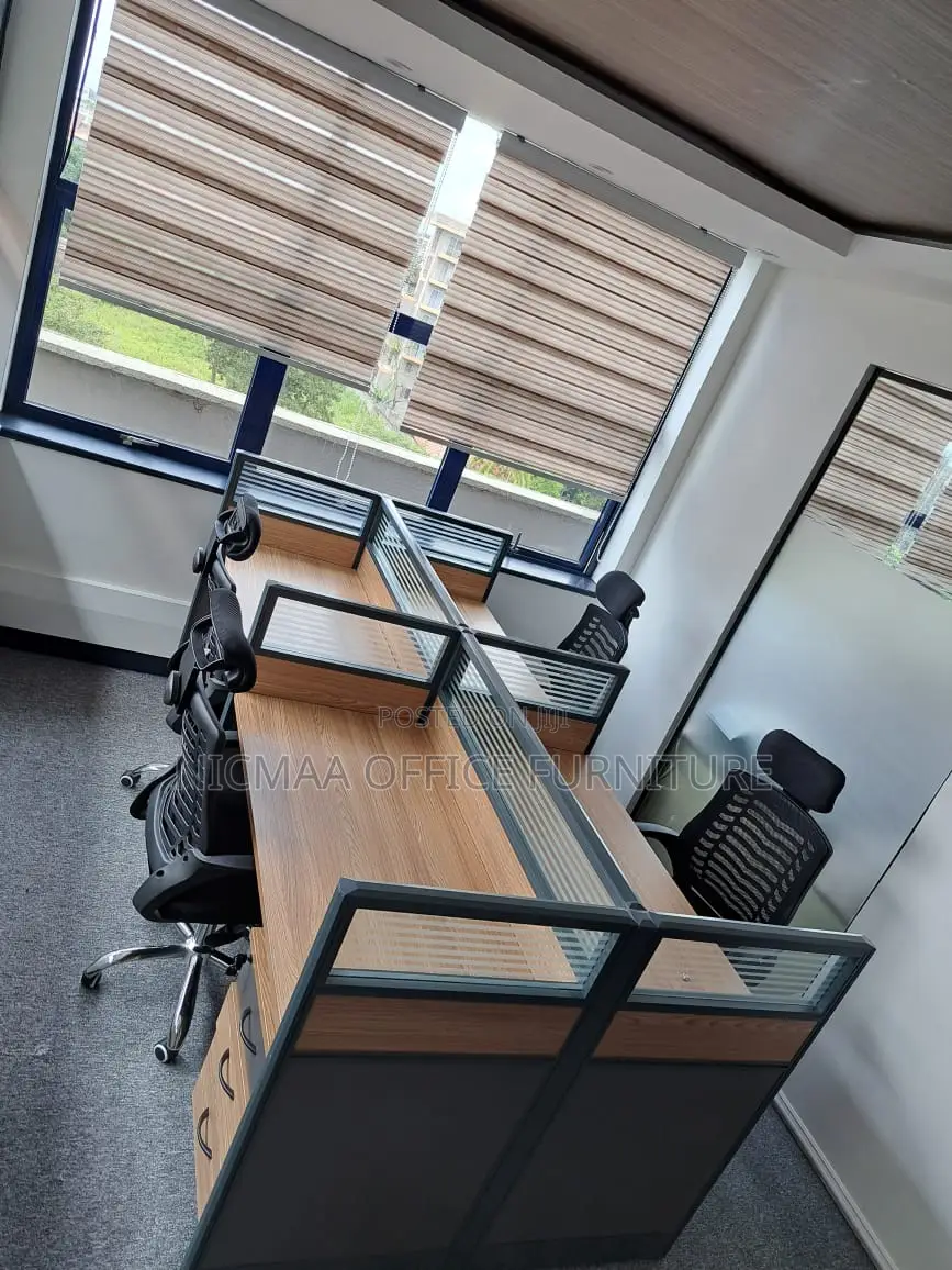 4-Way Modern, Collaborative Ergonomic Workstation