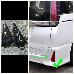 Black (Smoked) Toyota Noah/Voxy, Rear Bumper Led Reflectors