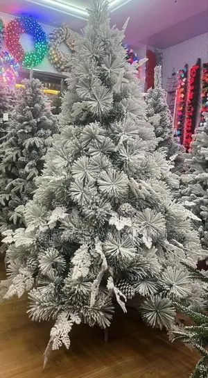 New Large-Scale Christmas Pine Tree Flocking Mixed Tree