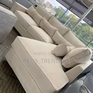 Graceful Cozy 6 Seater L Seat