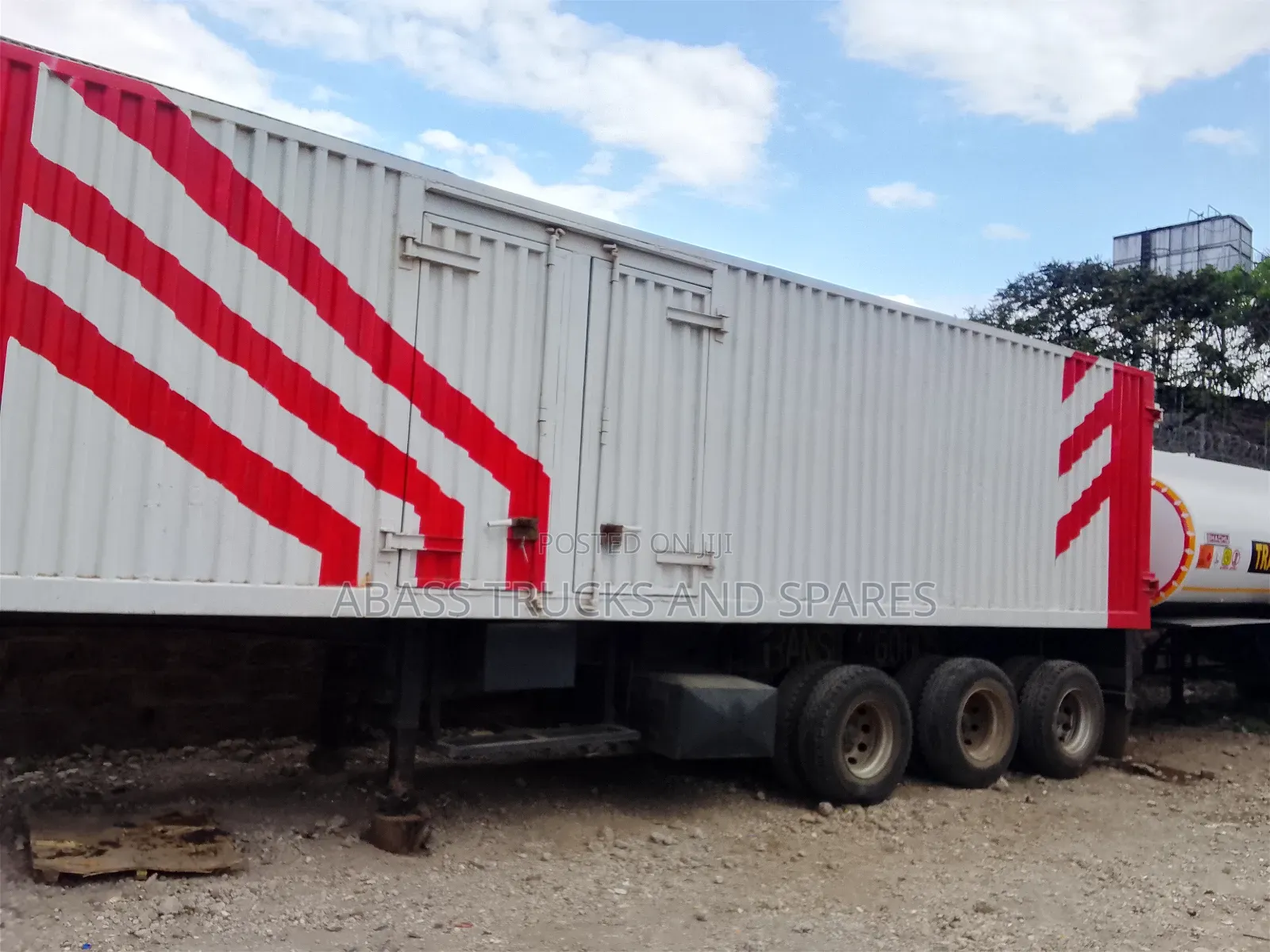 Boxbody Bachu Tarela ZE Sevi Perss 2m Location Nairobi Abass