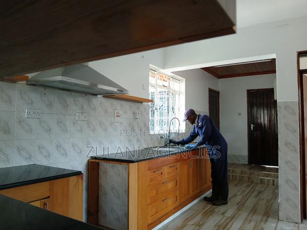 6bdrm House in Runda for rent - thumbnail 6