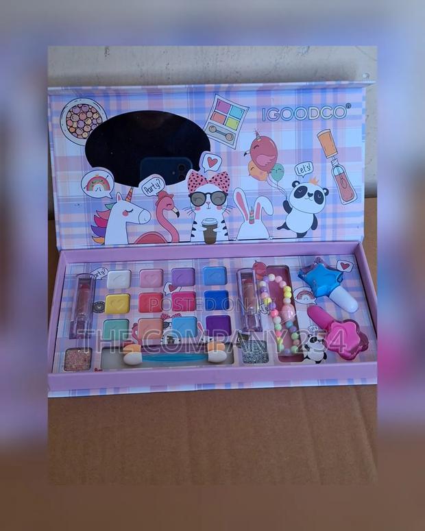 Real Cosmetic Kids Makeup Kit for Girls Washable Makeup