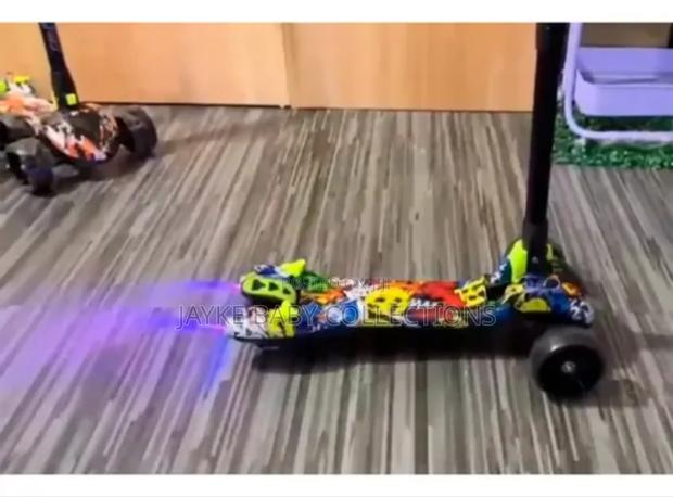 Kids Scooter With Lights, Music Smoke Effects - thumbnail 3