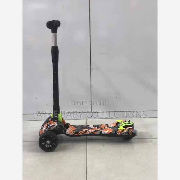 Kids Scooter With Lights, Music Smoke Effects - thumbnail 4