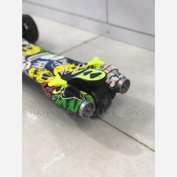 Kids Scooter With Lights, Music Smoke Effects - thumbnail 7