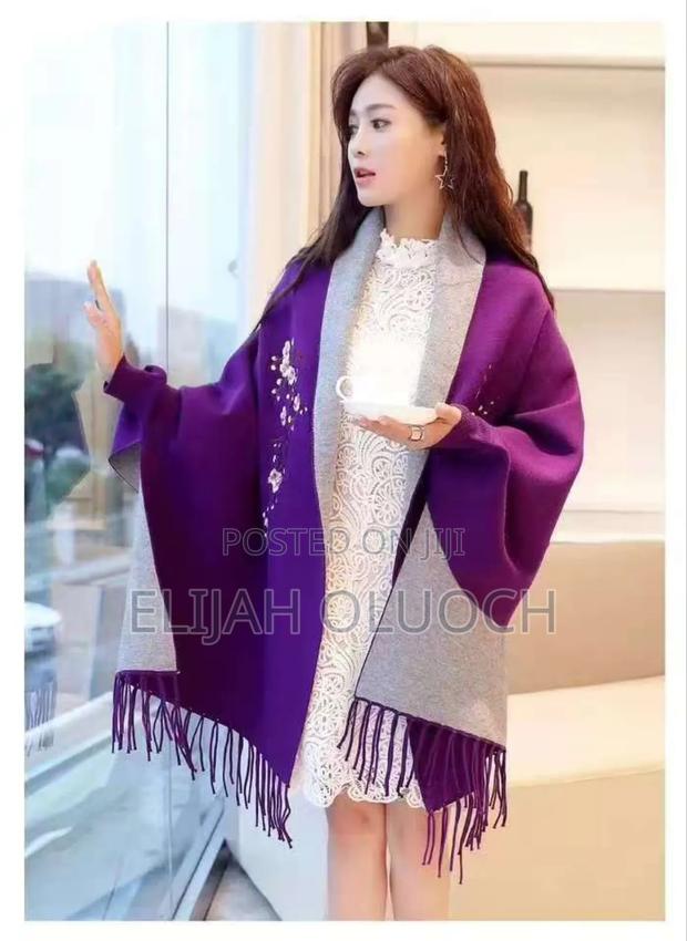 Quality Heavy Ponchos - thumbnail 3