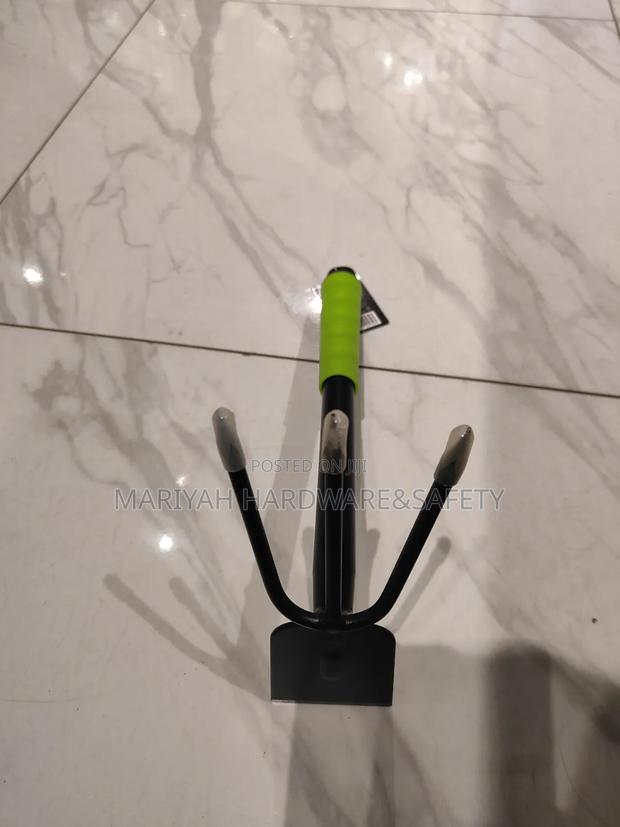 Gardening Hoe - thumbnail 2