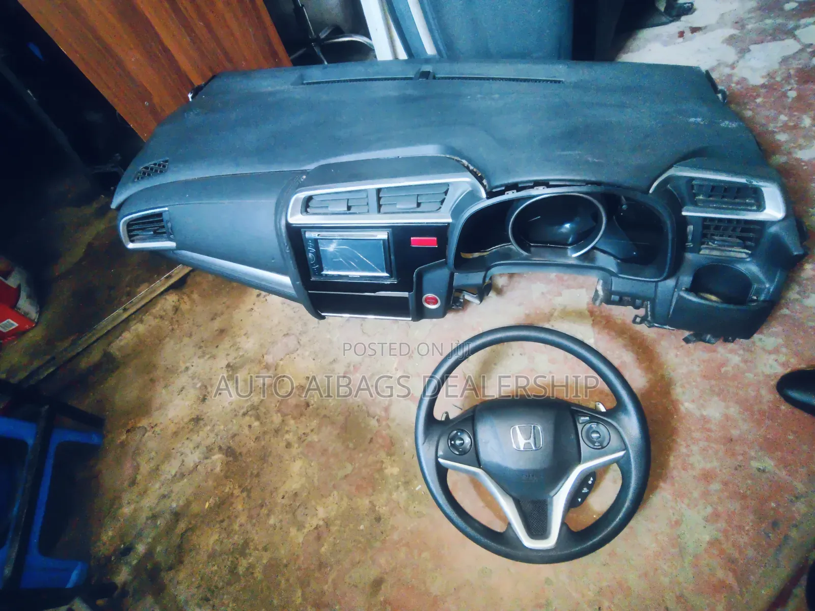 Dashboard Honda Fit Model 2015 With Its Airbag and Inflator Sensor.