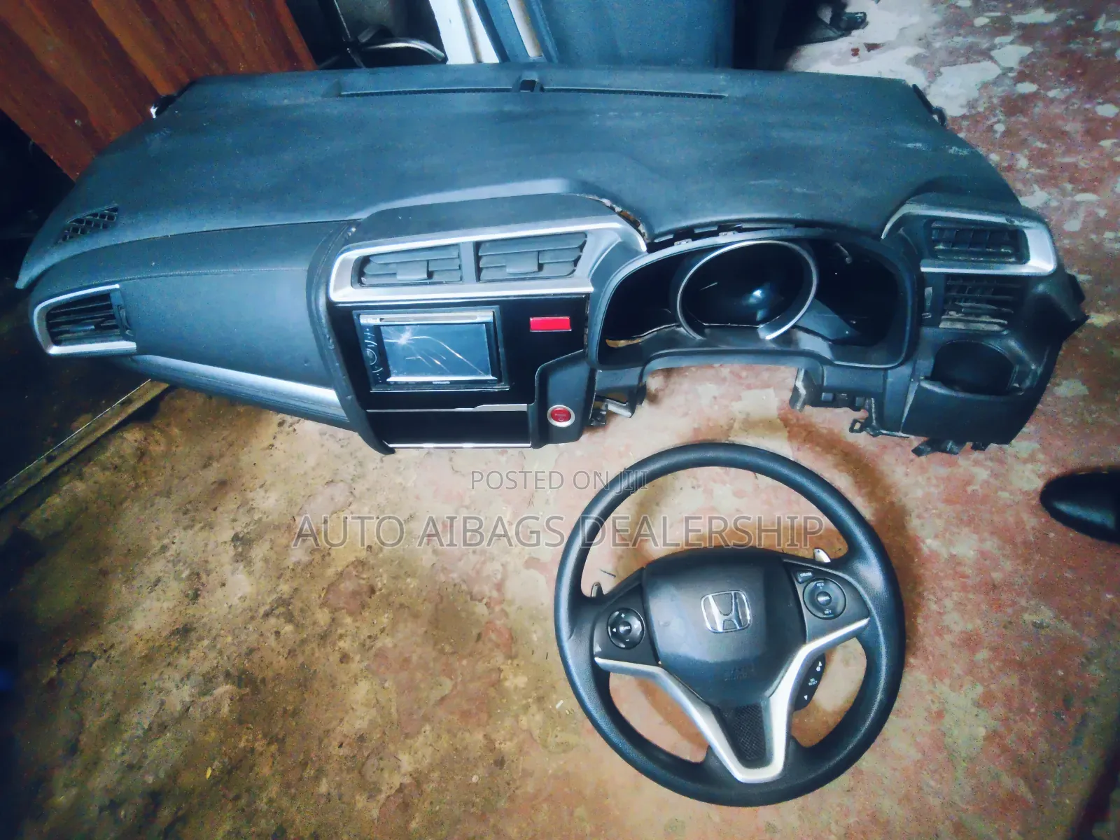 Dashboard Honda Fit Model 2015 With Its Airbag and Inflator Sensor.