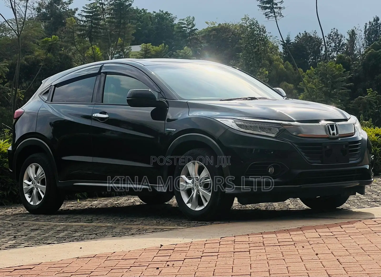 Honda Vezel 1.5 Hybrid 4WD 2018 Black