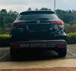 Honda Vezel 1.5 Hybrid 4WD 2018 Black