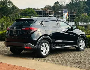 Honda Vezel 1.5 Hybrid 4WD 2018 Black