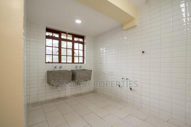 7bdrm House in Windy Ridge, Karen C for rent - thumbnail 3