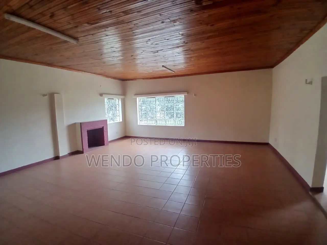 7 Bedroom Commercial House