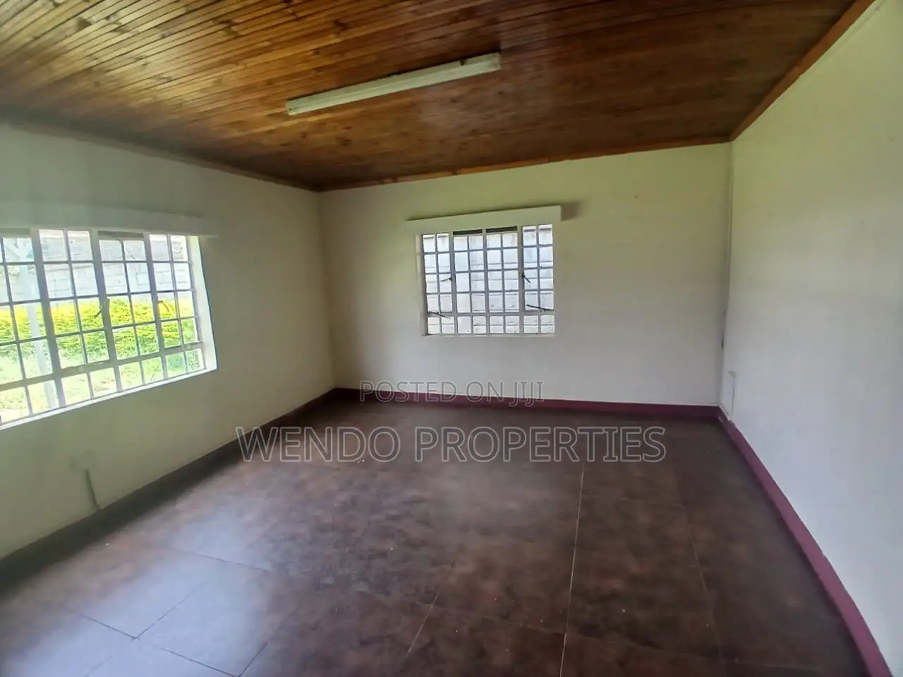 7 Bedroom Commercial House