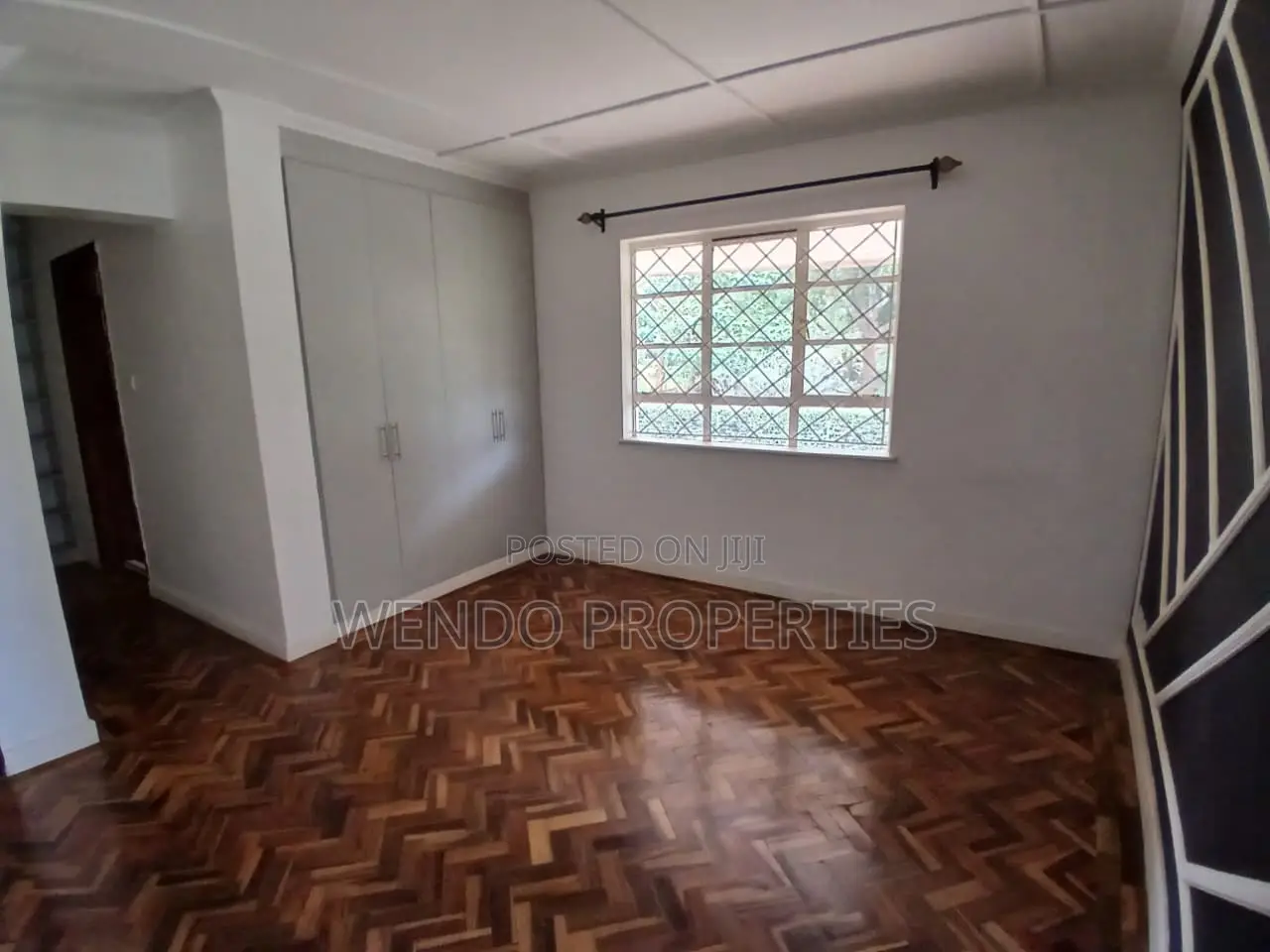 5 Bedroom Commercial House
