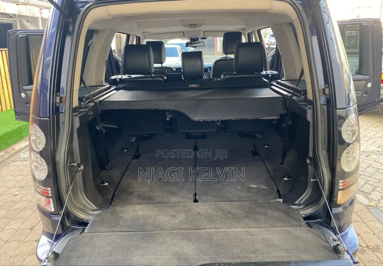 Land Rover Discovery 2015 Blue