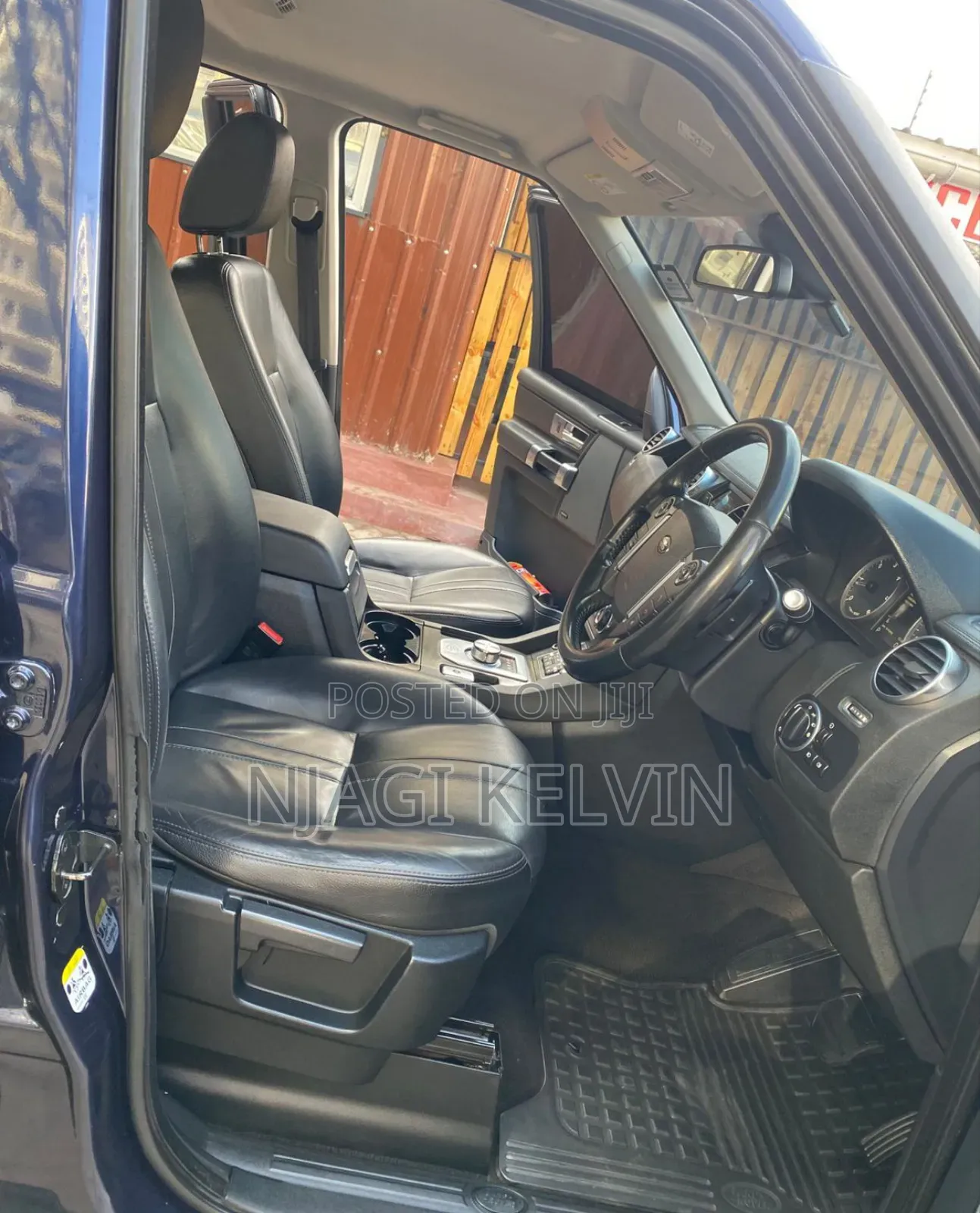 Land Rover Discovery 2015 Blue