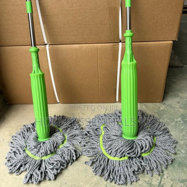 New Self Twisting Microfiber Rotating Cleaning Mop